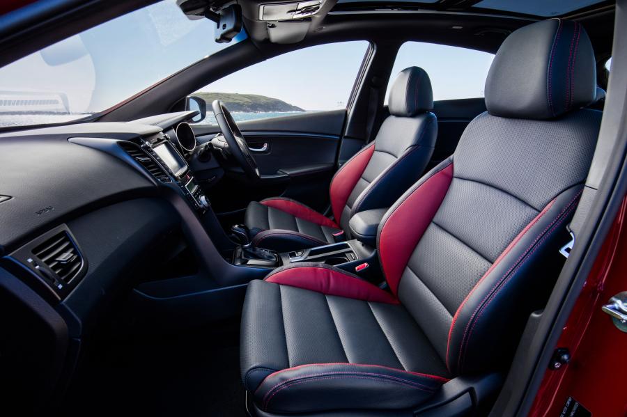 Интерьер Hyundai i30 SR 2016 года  (фото 22 из 23)